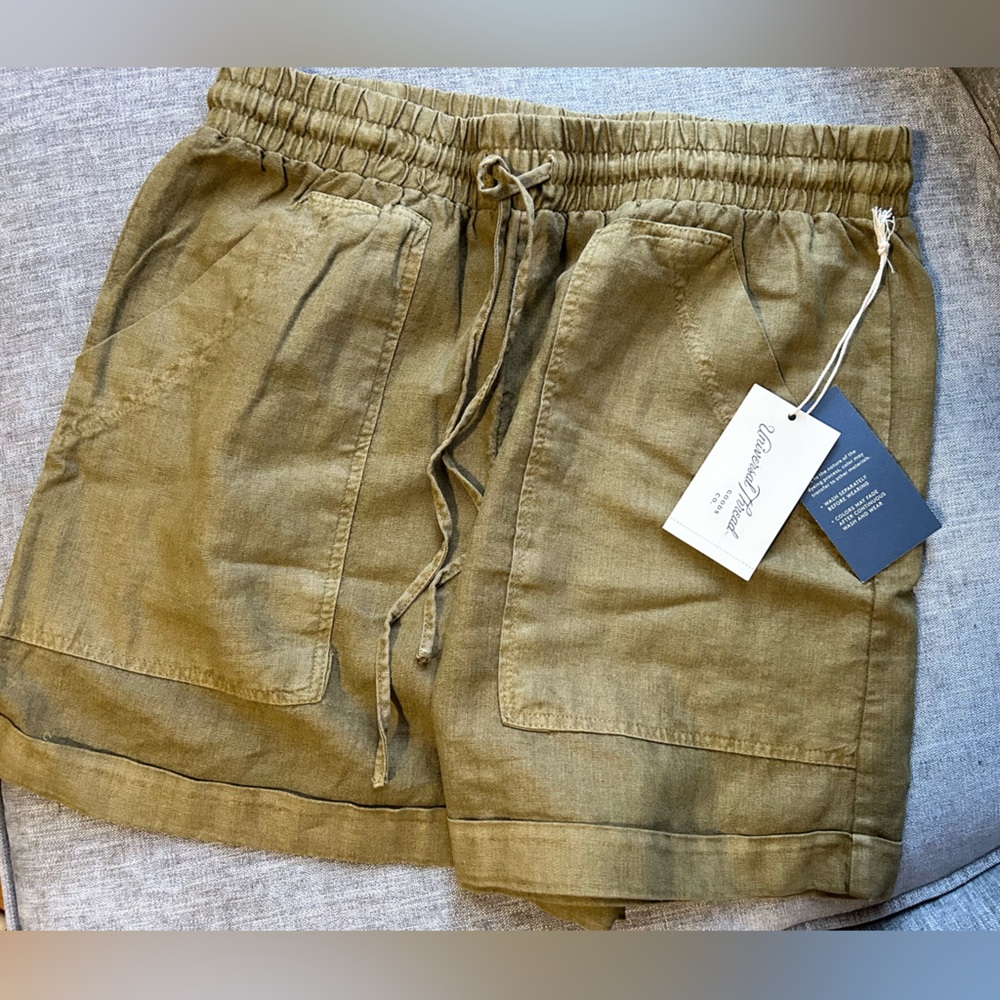 Women’s linen shorts